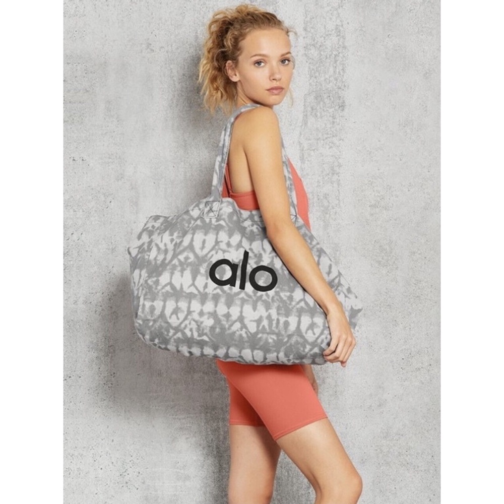 Alo Yoga Grey Tie Dye Shopper Tote Bag - Picture 10 of 12